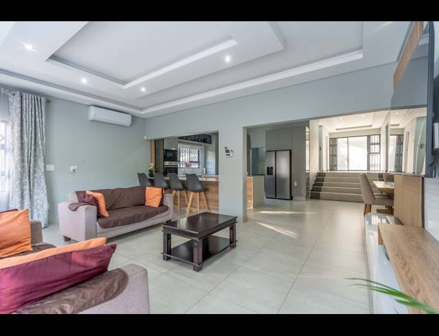 4 BEDROOM HOUSE FOR SALE IN RESERVOIR HILLS
